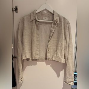 Wilfred cropped linen beige top button down.